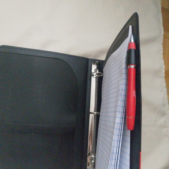 Padfolio Synthetic Leather Ring Binder with Notepad, 4 Pockets and Pen | New - Picture 2 of 5